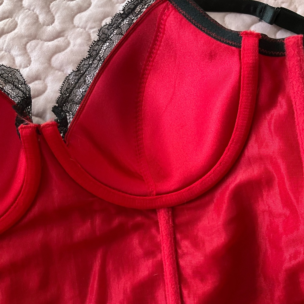 Cacique Red and Black Lace Bra - Picture 5 of 13